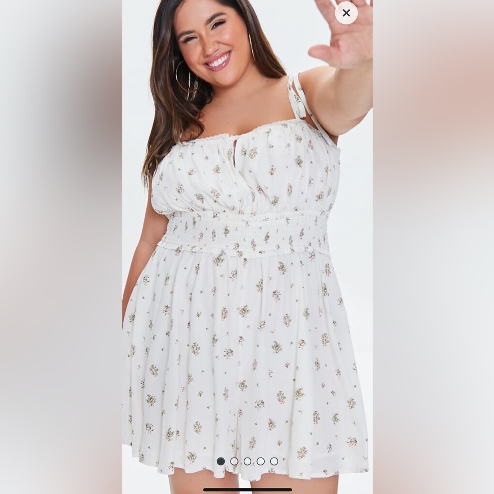 Plus size floral print romper